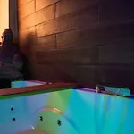 Apartamento Le Balneo Jacuzzi Vieil Safranier *
