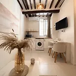 Le Balneo Jacuzzi Vieil Safranier Apartamento *